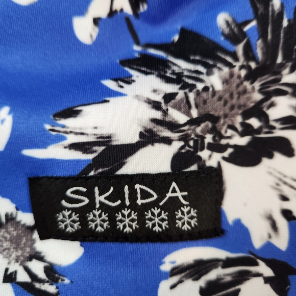 Skida Women's Blue Floral Beanie - Picture 6 of 8